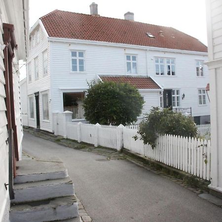 Gamle Apoteket I Gamle Skudeneshavn Lägenhet Exteriör bild